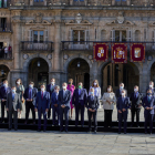 La Conferència de Presidents va començar amb la tradicional foto de família presidida pel rei, Felip VI.