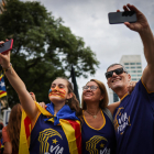 Participants a la nanifestació 'Via Fora' de l'ANC per la Diada es fan fotografies abans de començar l'acte

Data de publicació: dilluns 11 de setembre del 2023, 17:15

Localització: Barcelona

Autor: Redacció