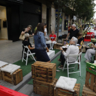 La instalación en el aparcamiento frenre a la tienda D19 de Bisbe Ruano.