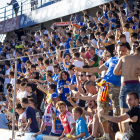 Els aficionats del Gol Nord celebren el gol de Chuli que va donar el triomf al Lleida.