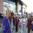 Els més petits van participar en el concurs de beure en porró amb aigua.