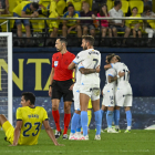 Els jugadors del Girona celebren la seua victòria que els situa líders de Primera divisió.