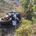 Imatge de la moto que conduïa la víctima ahir a la tarda a Camarasa.