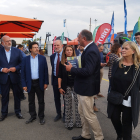 La presidenta de l’ACM, Meritxell Budó, al centre, amb càrrecs electes de Lleida a la fira.