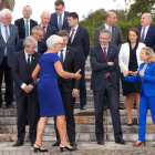 La presidenta del BCE, Christine Lagarde, saluda Nadia Calviño.