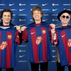 Samarreta amb el logo dels Stones per al clàssic ■ Coincidint amb la sortida, avui, del nou disc de The Rolling Stones, Hackney Diamonds, ahir es va donar a conèixer la samarreta amb la qual el Barça jugarà el clàssic del dia 28 i que llueix,  ...