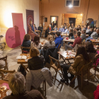 Més de 50 persones es van divertir divendres en una sessió de contes amb la valenciana Patricia Picazo.