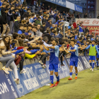 La comunió entre els futbolistes blaus i l’afició al vibrar amb una altra remuntada de l’equip.