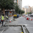 Les obres d’ampliació de la vorera i per implantar el carril bici en aquest tram de Ronda.