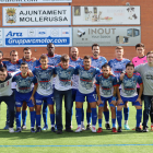Membres d’Acudam es van fer una foto amb l’equip de la capital del Pla d’Urgell.