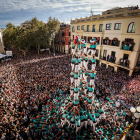 L’enxaneta coronant la primera de les tres aletes de l’històric 9 de 9 amb folre.