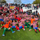 Els jugadors del Barbastre celebren el pas de ronda.