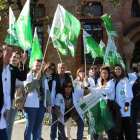 Professionals d’infermeria de Lleida, ahir a la manifestació.