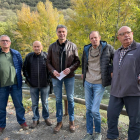 Representants de la nova associació de pesca del Pirineu.