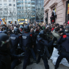 Imatge dels disturbis a la subdelegació de Lleida el 2018.