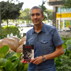 Llorenç Capdevila: “Partint de la imatge d’un taüt buit he escrit una novela sobre el segle XX”