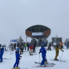 Esquiadors ahir a Baqueira Beret, l’única estació oberta.