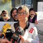 Vanessa Mendoza, la presidenta de Stop Violència, ahir abans del judici.