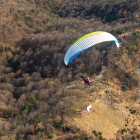 La major part del recorregut es fa en parapent.