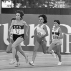 Carmen Valero, amb el dorsal 75, va ser tot un referent per a l’esport femení.