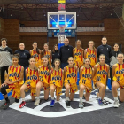 La selecció infantil, amb Llurba (centre) i Costafreda (66).