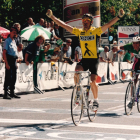 Laurent Jalabert, entrant com a vencedor a l’etapa de la Volta que va acabar a Lleida el 1994.