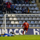 Mendes va deixar a terra Figueras i Ton Ripoll, abans d’anotar el 0-1 que seria definitiu.