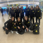 L’expedició del Vila-sana, ahir a la tarda a l’aeroport del Prat poc abans d’agafar el vol cap a Lisboa.