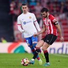 Ferran pressiona el defensa de l’Athletic Lekue.