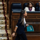 Nogueras passant dimarts per davant dels ministres Montero i Bolaños al Congrés.