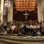 Desenes de dones i nenes van participar ahir en la XV Trobada de Blaus a la Catedral de Lleida.
