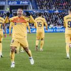 Vitor Roque celebra, amb un gest característic, el gol que significava l’1-3 i que donava tranquil·litat a l’equip blaugrana.