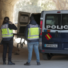 La Policia sota el pont on es va cometre l’agressió.