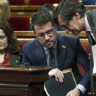 El líder del PSC, Salvador Illa, s’adreça a Pere Aragonès al Parlament.