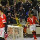 Maria Porta festeja efusivament el gol que restablia la igualada.