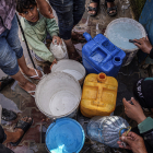 Punt de recollida d’aigua potable a Rafah, al sud de Gaza.