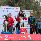 Jordana Salvadó i el seu gos Negan, al centre, a dalt de tot del podi de la Copa d’Espanya.