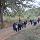 Vuitanta persones participen en una caminada a l'Albi en motiu del 8M