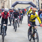 Gairebé mig miler de ciclistes participen en la Hivernal de Cervera