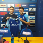 Raúl Fuster i Pol Muñoz, ahir durant la presentació del nou jugador del Lleida.