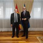 L’alcalde, Fèlix Larrosa, amb el ministre d’Indústria, Jordi Hereu.