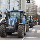 Columna de tractors durant una altra jornada de protestes d’agricultors i ramaders a Valladolid.