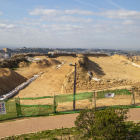 Les obres de rehabilitació del Baluard del Rei, al Turó de la Seu Vella, estan actualment en aquest estat.