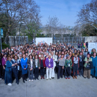 Foto de grup ahir de les participants en el ‘Parlen les Dones’, jornada de xarrades i debats celebrada a l’Espai Esfèric de Barcelona.