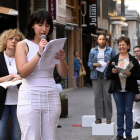 Poesia al carrer Alcalde Costa de Lleida amb rapsodes voluntaris.