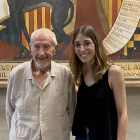L’escriptor lleidatà Josep Vallverdú, amb l’autora de la sardana que porta el seu nom, Anna Abad.