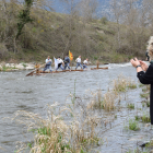 El públic va animar ahir els dos rais a la baixada pel riu Segre.