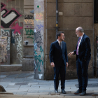 Aragonès i el director de l’Institut d’Estudis de l’Autogovern, Joan Ridao, abans de presentar l’informe.