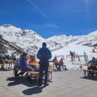 Alguns dels esquiadors que ahir van visitar l’estació de Boí Taüll.