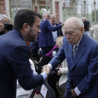 Aragonès saluda Jordi Pujol ahir en l’acte del 40 aniversari del síndic de greuges de Catalunya.